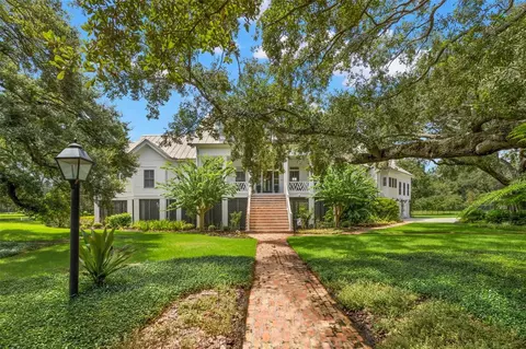5435 Lykes Ln, Tampa, FL 33611