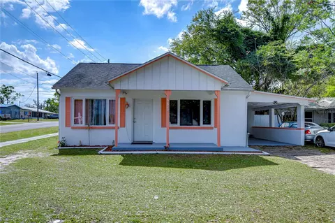 5829 12th St, Zephyrhills, FL 33542