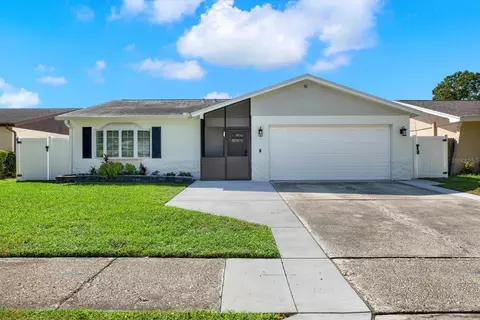 10248 Oakhaven Dr, Pinellas Park, FL 33782