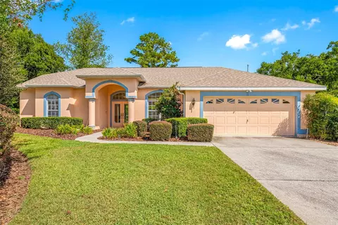 13318 Omega Ct, Dade City, FL 33525