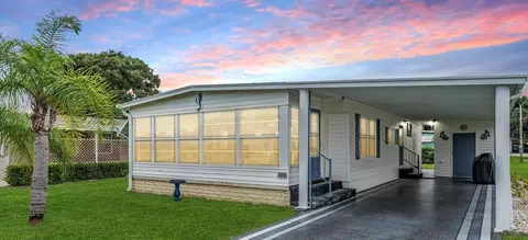 36848 Grace Ave, Zephyrhills, FL 33542