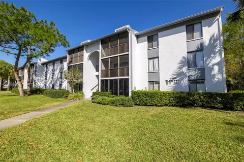 1182 Pine Ridge Cir W #E3, Tarpon Springs, FL 34688