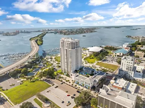 331 Cleveland St #2203, Clearwater, FL 33755
