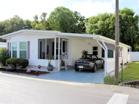 30 Royal Palm Cir, Largo, FL 33778