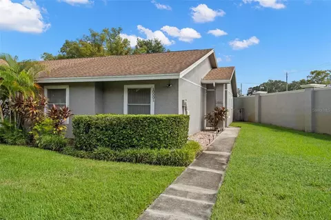 10001 Lake Oak Cir, Tampa, FL 33624