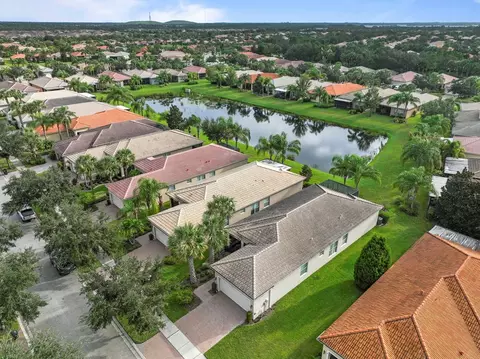 15911 Cobble Mill Dr, Wimauma, FL 33598