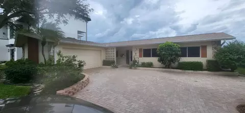 202 Driftwood Ln, Largo, FL 33770