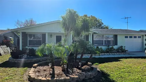 3512 Hoover Dr, Holiday, FL 34691