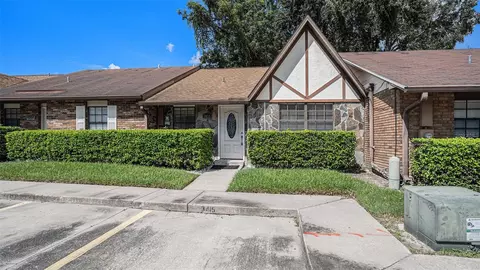 3415 Sunrise Villas Ct N, Tampa, FL 33614