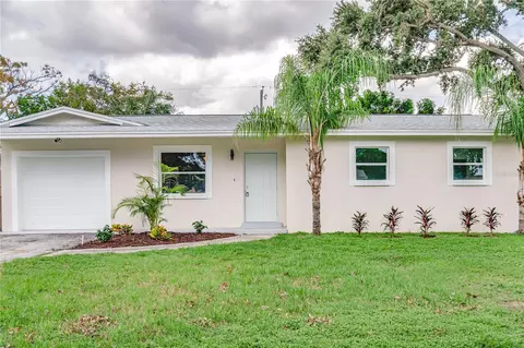 11181 Temple Ave, Seminole, FL 33772