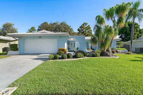 14817 Crown Dr, Largo, FL 33774