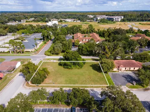 700 Physicians Ct, Leesburg, FL 34748