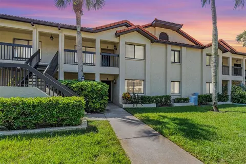 1801 E Lake Rd #4B, Palm Harbor, FL 34685