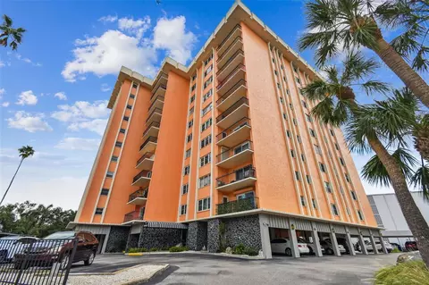 1120 N Shore Dr NE #703, Saint Petersburg, FL 33701