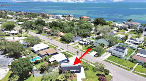 3711 Huntington St NE, Saint Petersburg, FL 33703