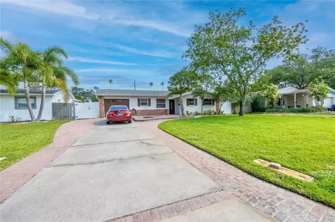 1827 Oklahoma Ave NE, Saint Petersburg, FL 33703