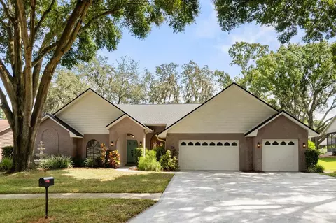 407 Summit Chase Dr, Valrico, FL 33594