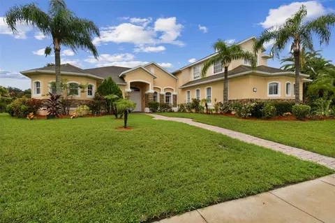 2240 Tournament Ct, Kissimmee, FL 34746
