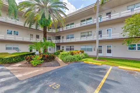 5530 80th St N #C101, Saint Petersburg, FL 33709