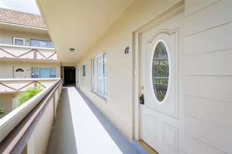2464 Australia Way E #42, Clearwater, FL 33763