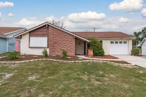 4321 Stratfield Dr, New Port Richey, FL 34652