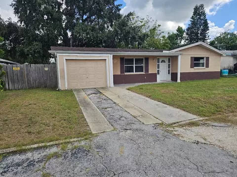 2526 Sweetwood Dr, Holiday, FL 34690