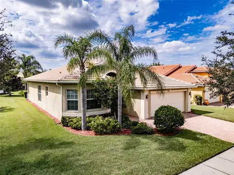 15935 Golden Lakes Dr, Wimauma, FL 33598