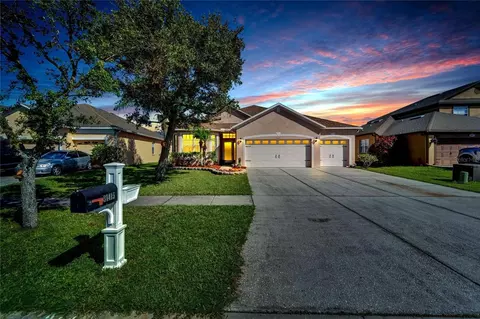 31415 Bridgegate Dr, Wesley Chapel, FL 33545