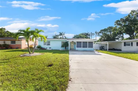 9023 Bay St NE, Saint Petersburg, FL 33702