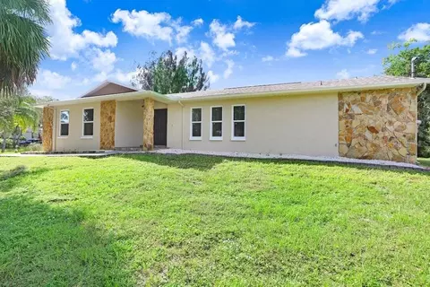 701 Madison St SW, Ruskin, FL 33570