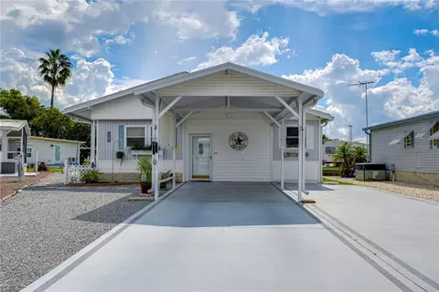 4976 Britni Way, Zephyrhills, FL 33541