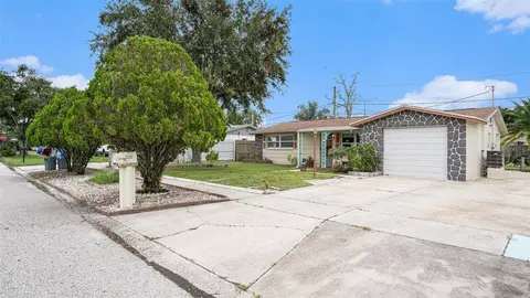 1200 Tamarac Dr, Holiday, FL 34690