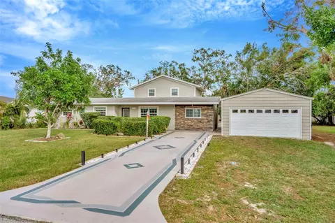 1111 67th St NW, Bradenton, FL 34209