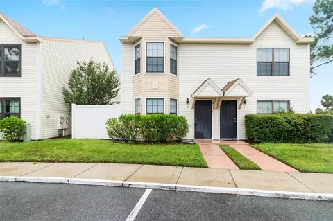 2302 Maki Rd #3, Plant City, FL 33563
