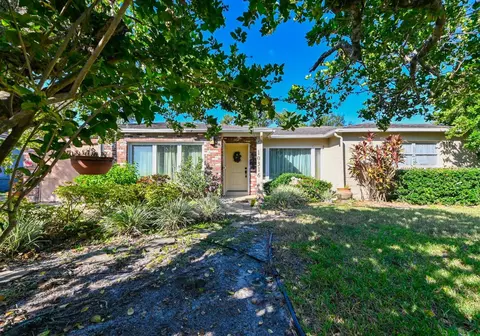 10316 N Oakleaf Ave, Tampa, FL 33612