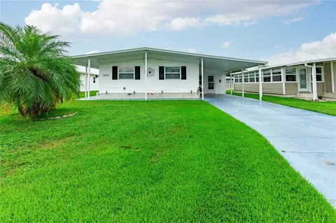 5622 Arrowhead Dr, Zephyrhills, FL 33542
