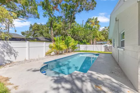 5301 Venetian Blvd NE, Saint Petersburg, FL 33703