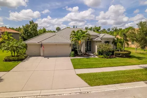 313 Royal Bonnet Dr, Apollo Beach, FL 33572