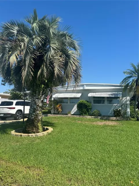 20 W Concord Ln W #1, Palm Harbor, FL 34684