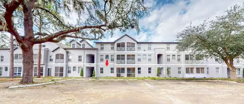 5041 Sunridge Palms Dr #101, Tampa, FL 33617