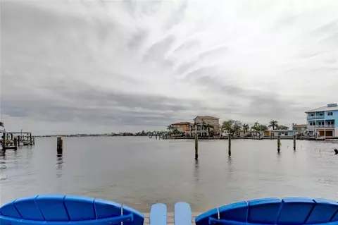 16018 5th St E, Redington Beach, FL 33708