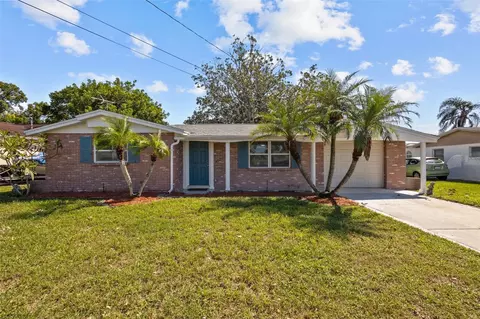 5300 Front Dr, Holiday, FL 34690