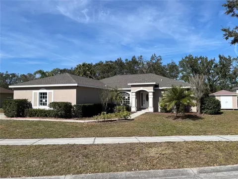 2718 Majestic Oaks Ct, Plant City, FL 33566