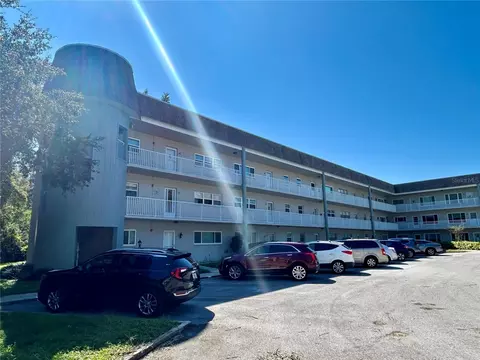 2441 Persian Dr #25, Clearwater, FL 33763