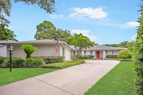 10325 Reclinata Ln, Tampa, FL 33618