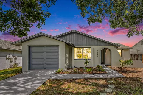 16147 Foxfire Dr, Tampa, FL 33618