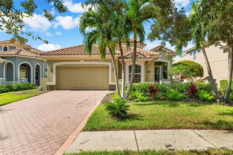9878 Sago Point Dr, Seminole, FL 33777