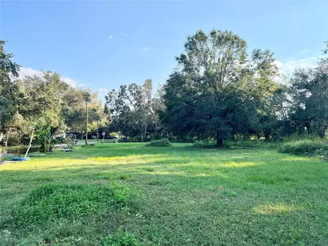 5402 Trail Dr, Seffner, FL 33584