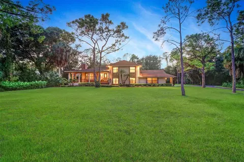4922 Hubner Cir, Sarasota, FL 34241