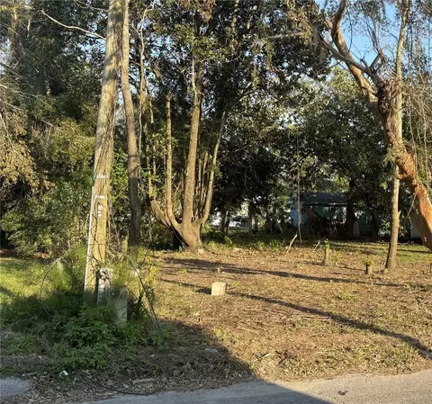 14530 6th St, Dade City, FL 33523